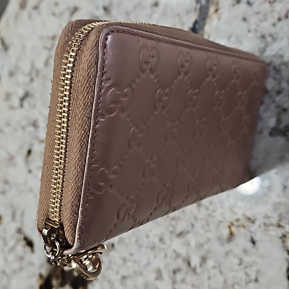 Authentic Gucci wallet - Picture 2 of 16
